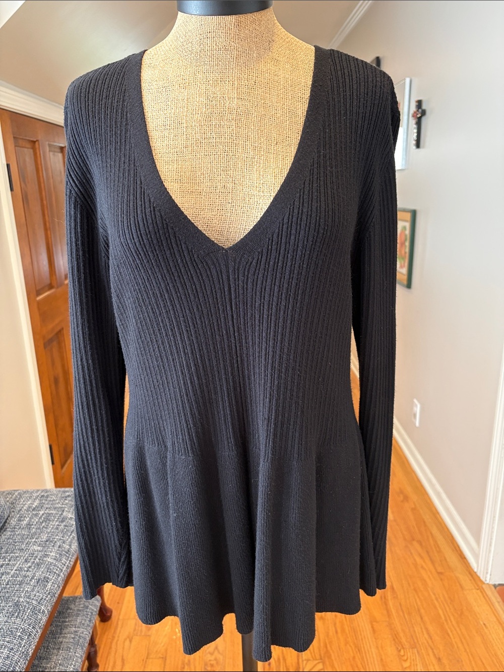 Black Ribbed V-Neck Knit Swing Sweater